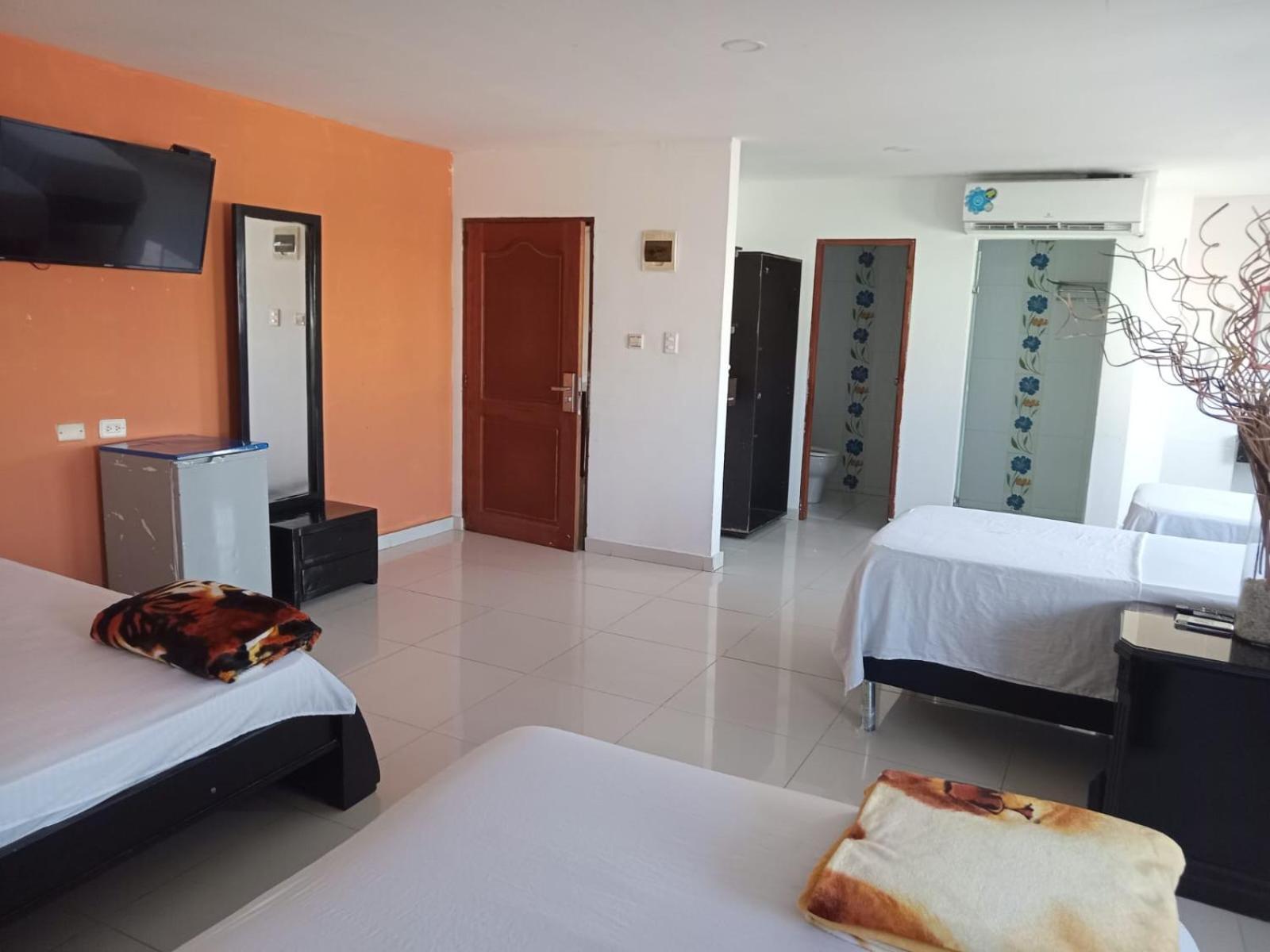Hotel Intersuites Barranquilla  Exterior foto