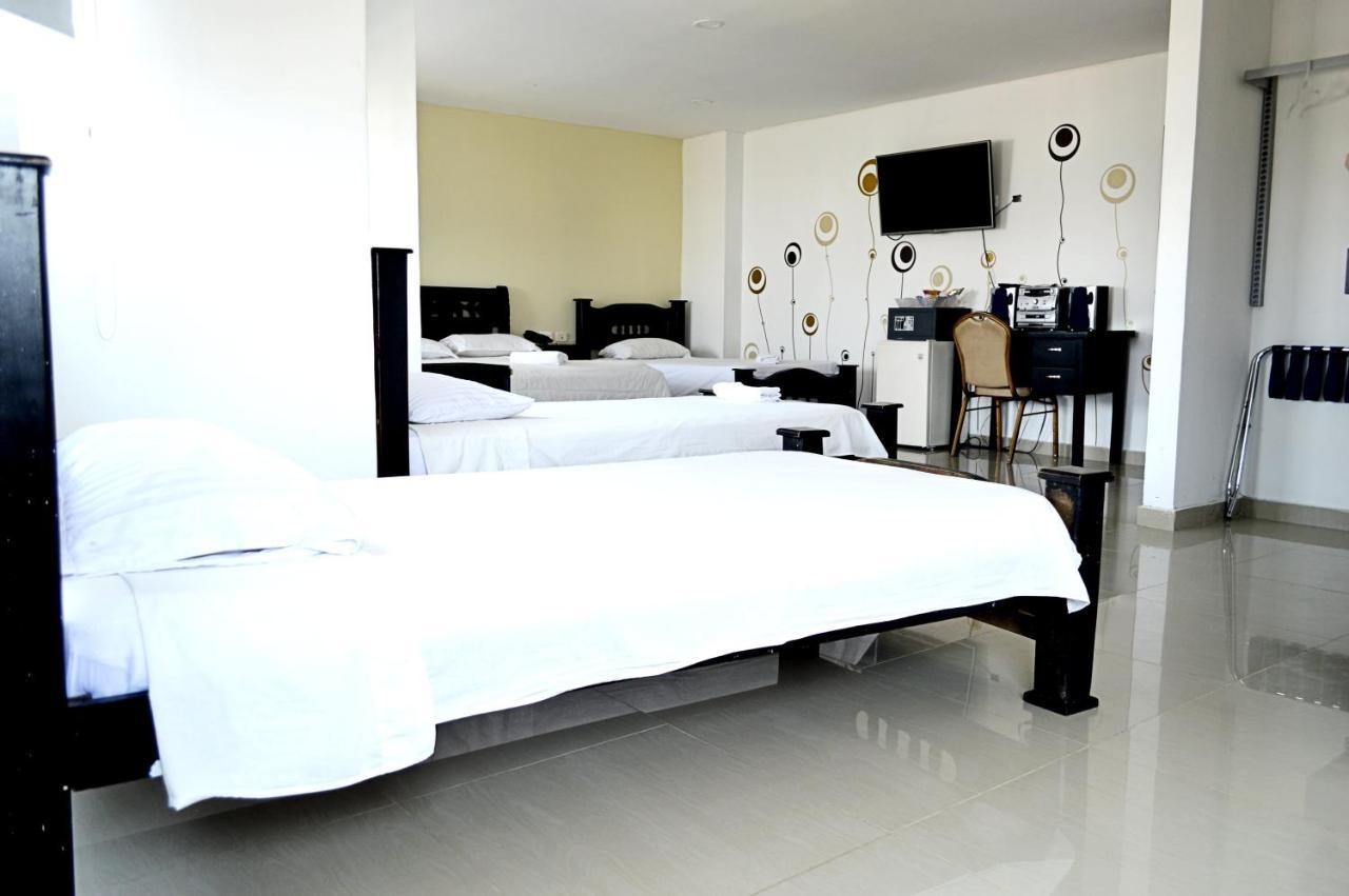 Hotel Intersuites Barranquilla  Exterior foto